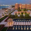 вид на пляж отеля Emirates Palace Hotel 5*  (Эмирейтс Пелес Хотел)