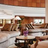 лобби отеля Sheraton Jumeirah Beach Resort & Towers 5*  (Шератон Джумейра Бич Резорт Энд Товерс)