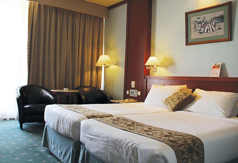 Номер отеля Grand Hotel Sharjah 4*  (Гранд Отель Шарджа)