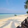 Пляж отеля Holiday Inn Phi Phi Island 4*  (Холидей Ин Пхи Пхи)