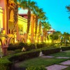 территория отеля в вечернее время суток отеля Serenity Makadi Beach 5*  (Серенити Макади Бич)