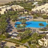 территория отеля Miramar Al Aqah Beach Resort 5*  (Мирамар Аль Ака Бич Резорт)