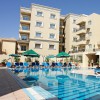 Бассейн отеля отеля Elysees Hurghada 4*  (Elysees Hurghada)