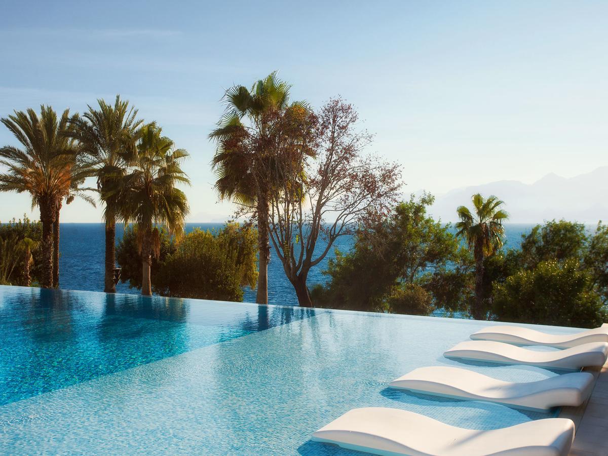 Akra Hotel 5*