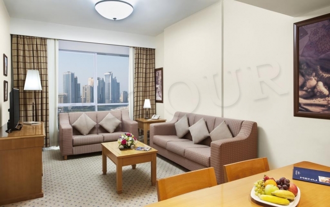 Golden Tulip Sharjah 2*