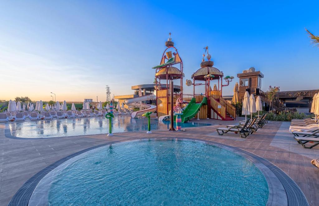 Kirman Hotels Calyptus Resort & Spa